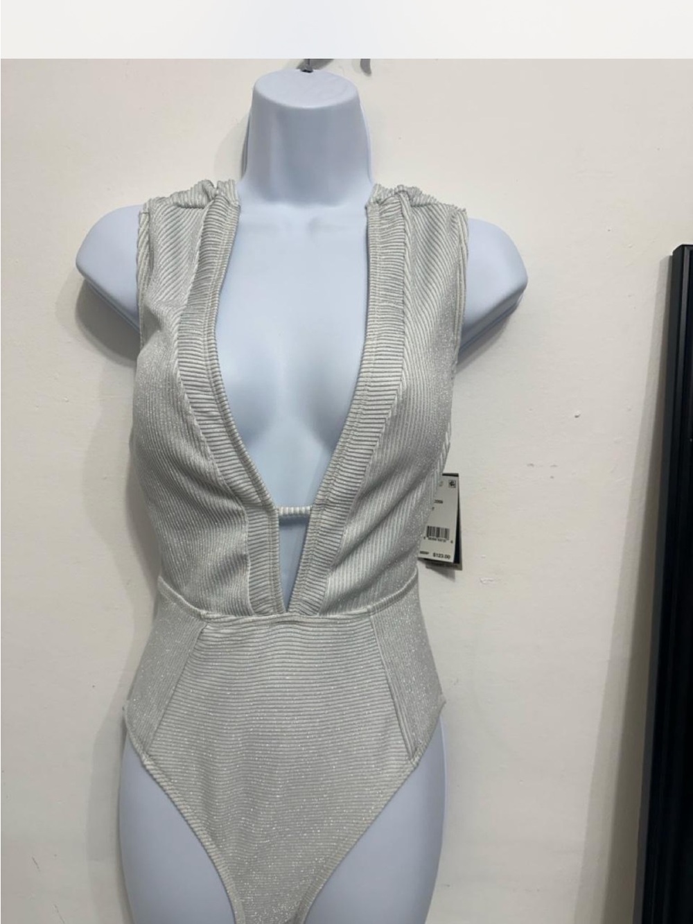 Kenneth Cole New York White Metallic Plunge One Piece Swimsuit Size Small NWT
